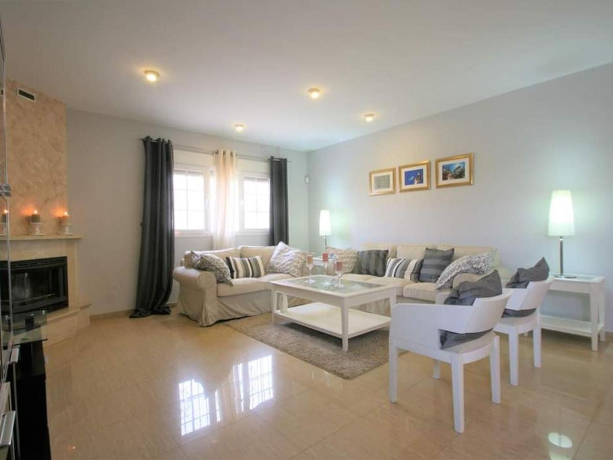 Belvilla By Oyo Villa Valerya Ibáñez Exteriér fotografie