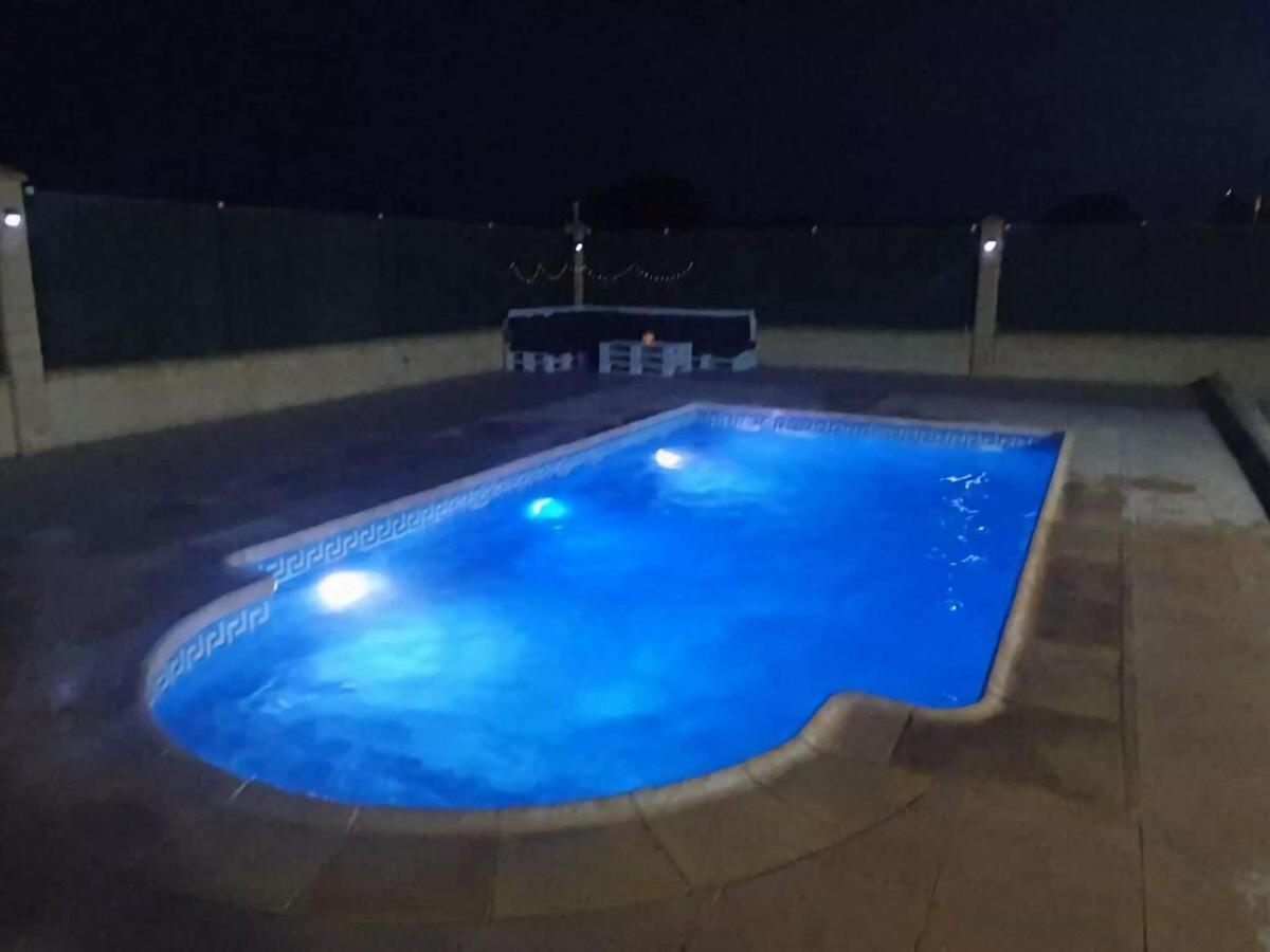 Belvilla By Oyo Villa Valerya Ibáñez Exteriér fotografie
